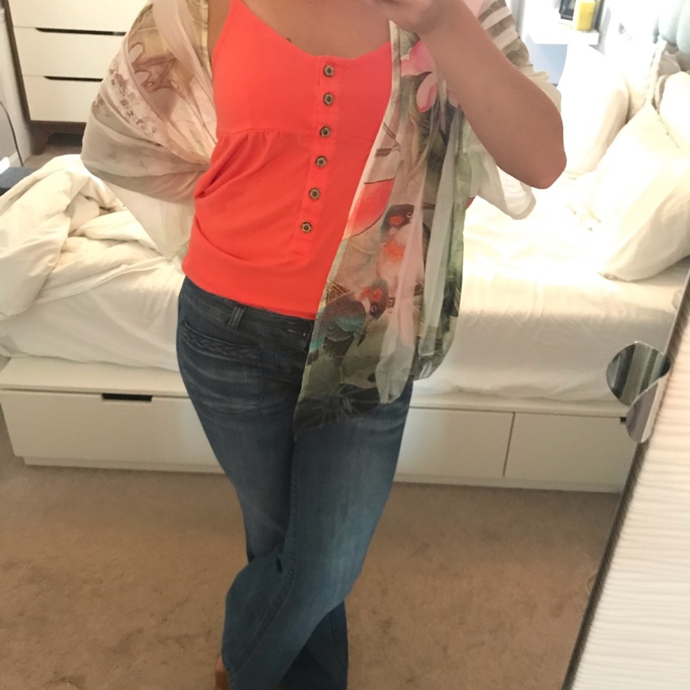 LAST CALL! Daisy Button Babydoll Top - Picture 8 of 8